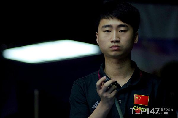 员积极回防 员积极回防