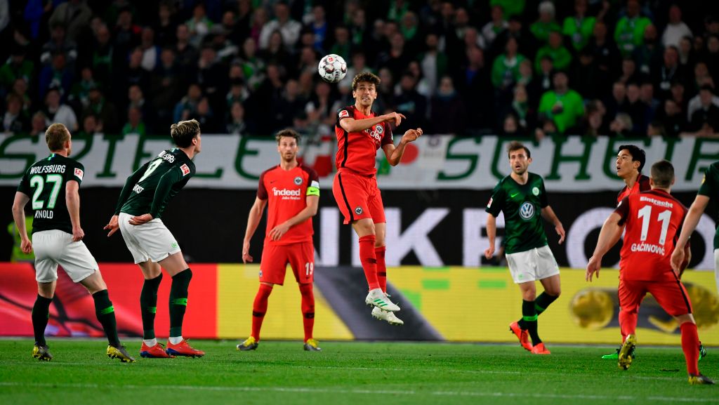 了一名年轻 了一名年轻