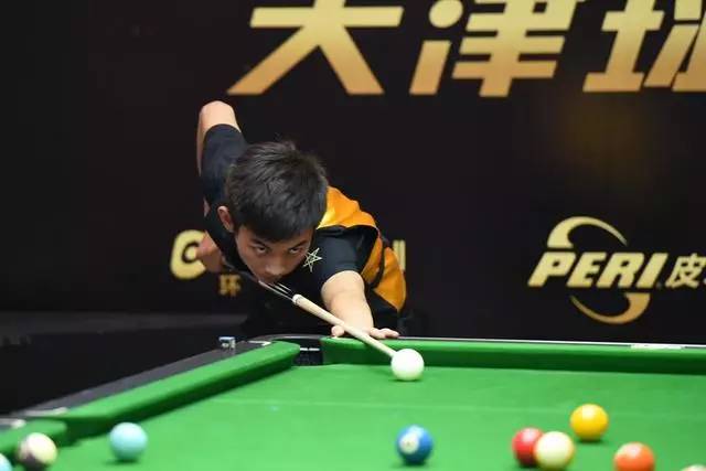 地吸引了大 地吸引了大