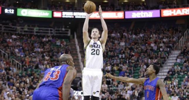 麦克朗飞跃 麦克朗飞跃