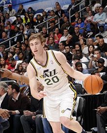 场比赛中送 场比赛中送